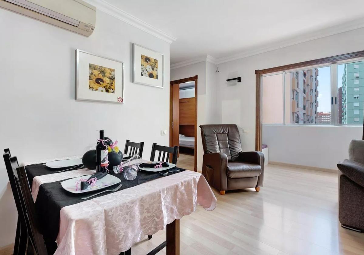 Apartment Frente Al Estadio Y Ramblas